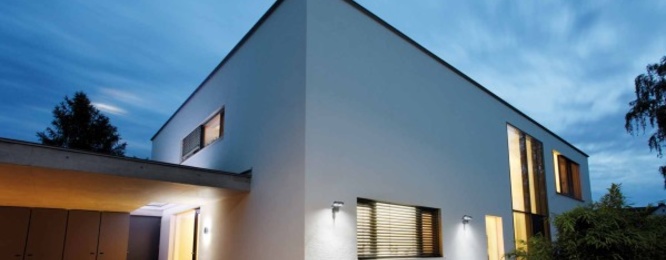 Außen­beleuchtung bei EMS-Götz Elektro-Multimedia-Service in Berching