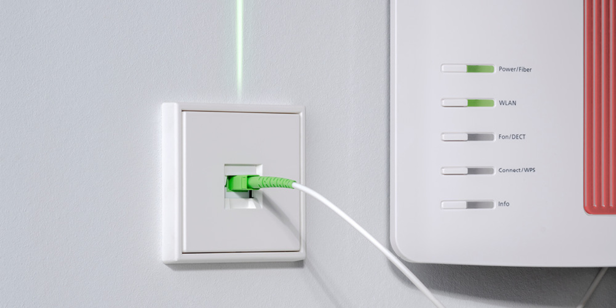Die neuen Glasfaser-Anschlussdosen bei EMS-Götz Elektro-Multimedia-Service in Berching